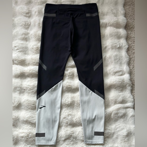 Brooks Women’s Running Carbonite Tight/ Leggings 7/8 Visible In The Dark-M - Picture 7 of 15